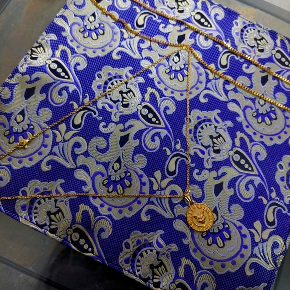 18K Gold Plated "Supernatural" Cat Pendant Necklace - Picture 11 of 13